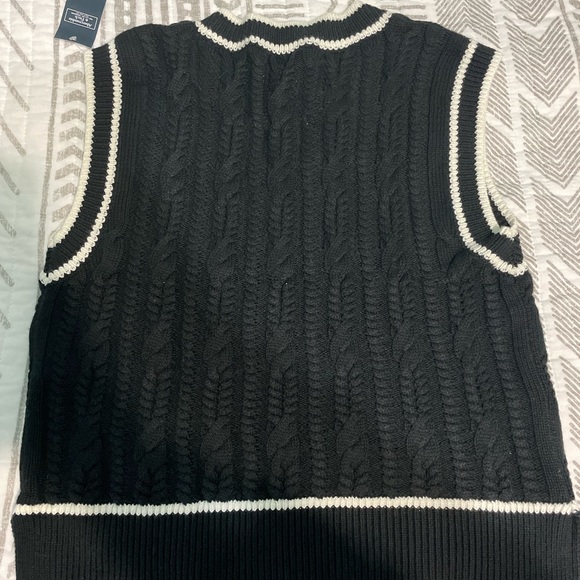 Abercrombie sweater vest xs - Picture 2 of 3